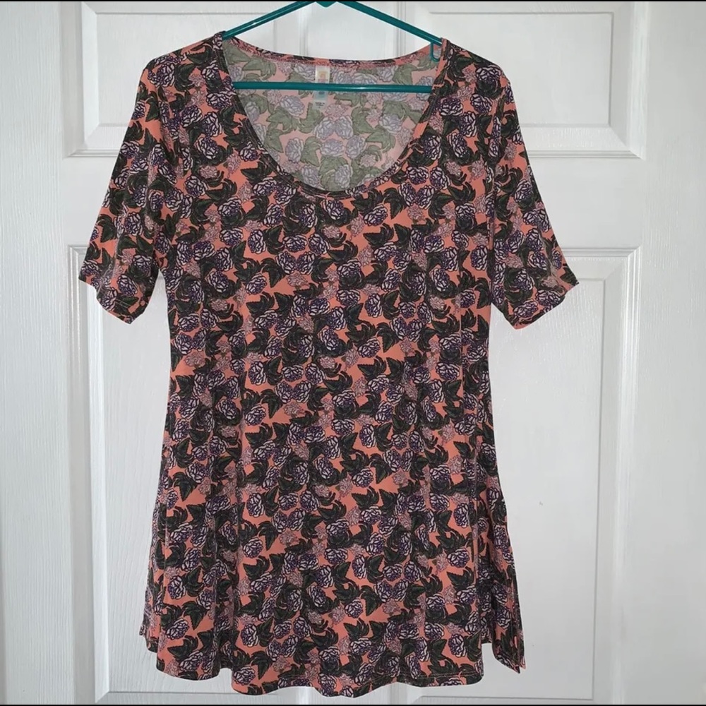Women’s Small LULAROE PERFECT TEE Shirt Pink Coral Purple Roses Greenery EXC